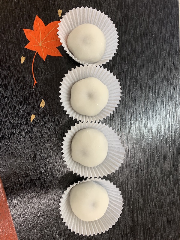 Habutai - Traditional sweet mochi filled with whole sweet bean paste (Anko).